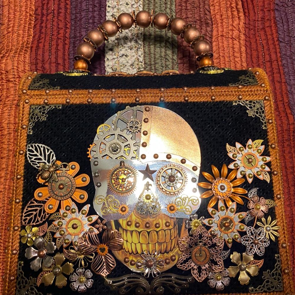 Skull purse